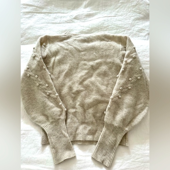 Woman’s Bloomingdale’s Cashmere Sweater - Picture 2 of 3